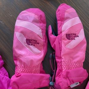 Girls NorthFace Size 10-12 Ski outfit with matching gloves